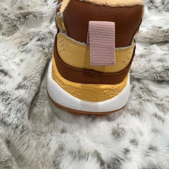 NWT Chelsea and Violet Lola Sneakers (Yellow Muliticolored) - Picture 5 of 7